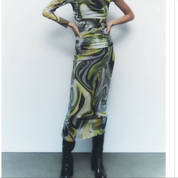 ZARA Bloggers Fav Skirt - Picture 11 of 15